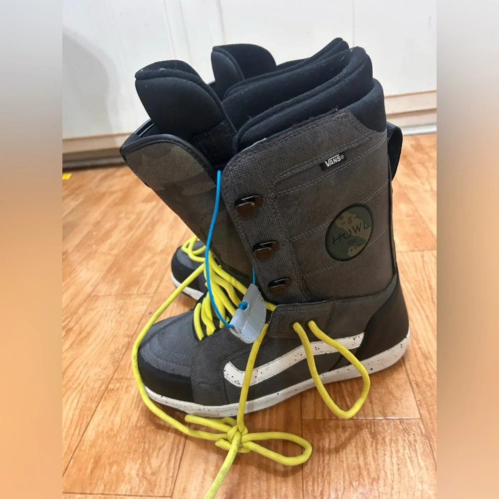 Vans Howl Hi-Standard Snowboard Boots Mens Size 10.5 2018 Collab Rare Gray Camo